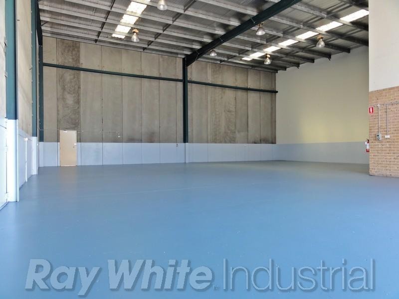 2/6-8 Mitchell Road, Moorebank NSW 2170