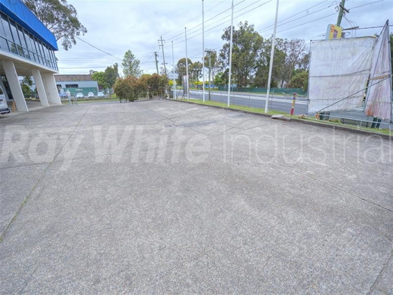 1/11 Pat Devlin Close, Chipping Norton NSW 2170