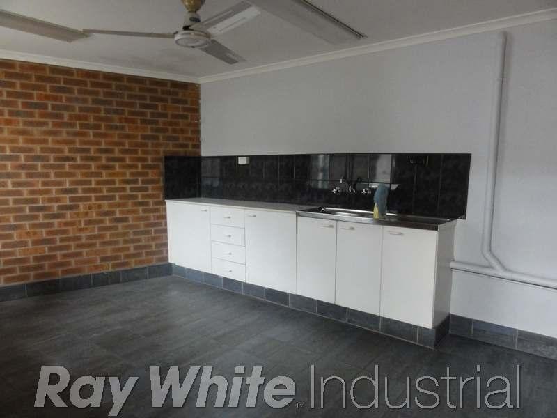 13 Pritchard Place, Peakhurst NSW 2210