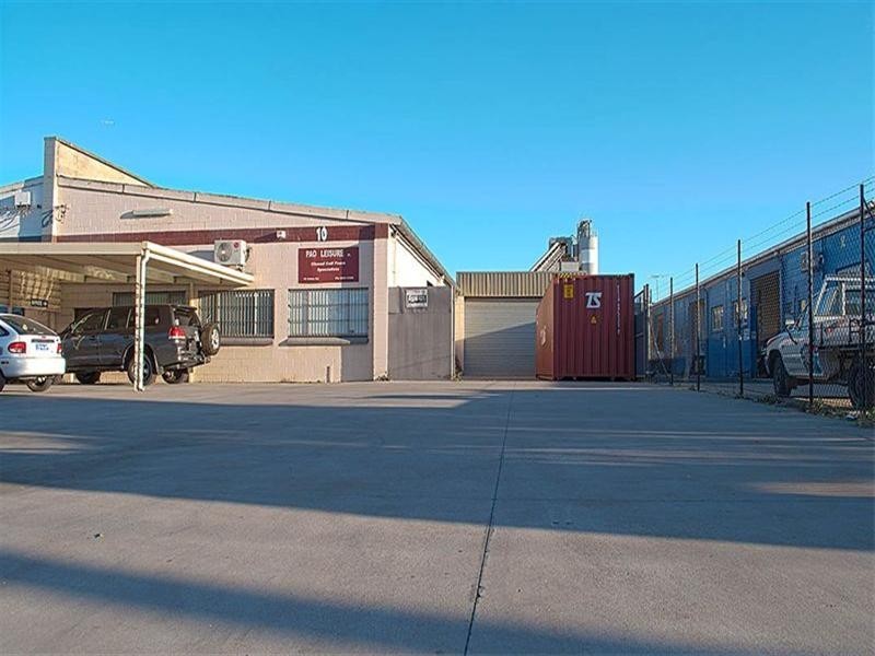 10 Seton Road, Moorebank NSW 2170