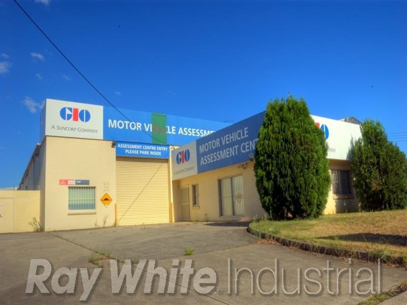 12 Centenary Avenue, Moorebank NSW 2170