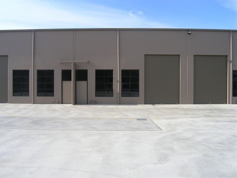 8 Pioneer Drive, Bellambi NSW 2518