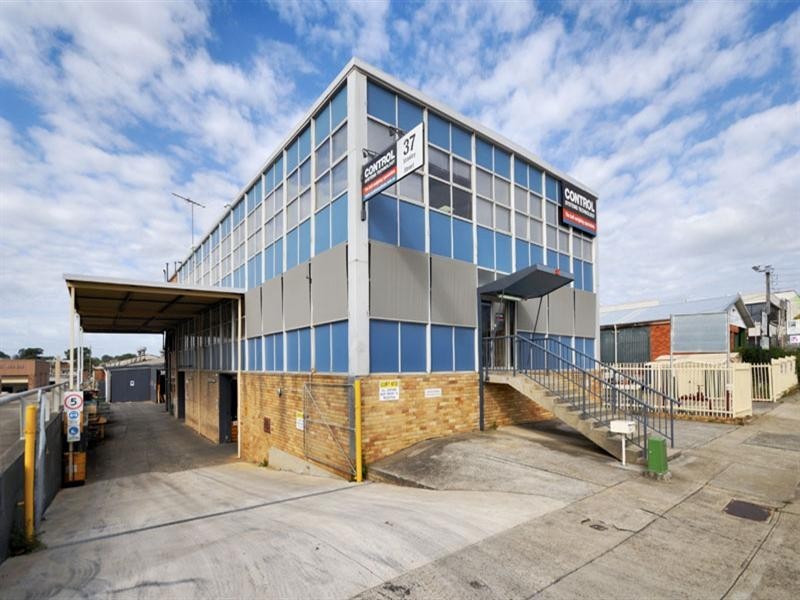 37 Stanley Street, Peakhurst NSW 2210