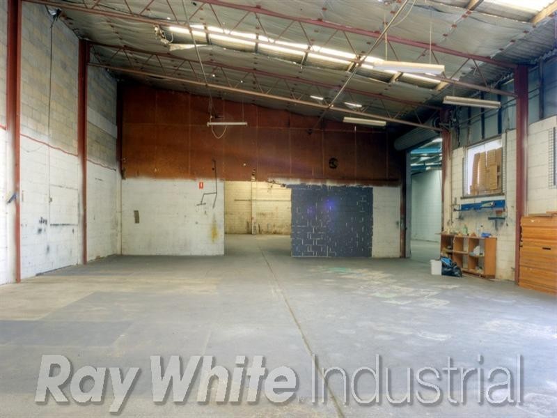 10 Seton Road, Moorebank NSW 2170