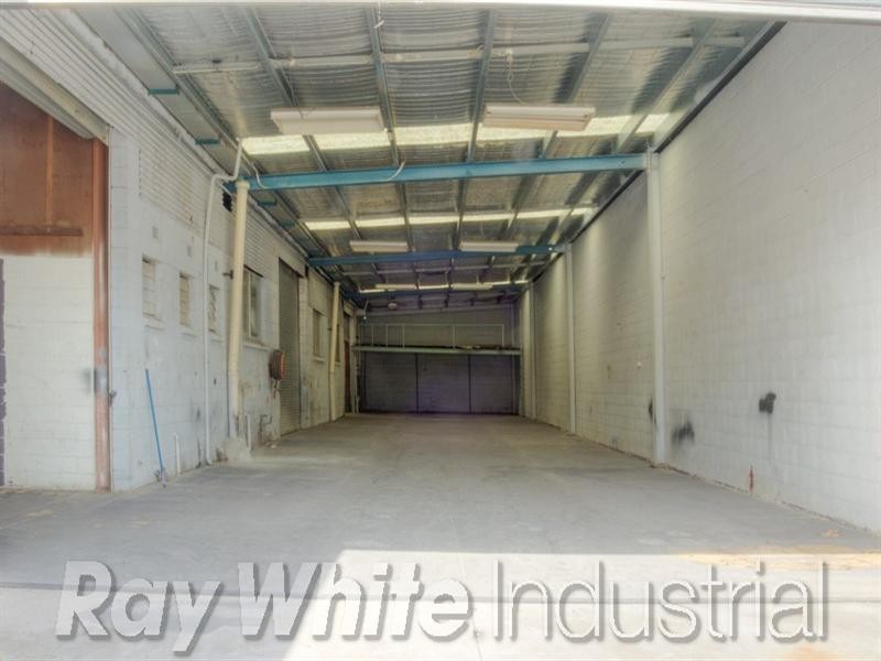 10 Seton Road, Moorebank NSW 2170