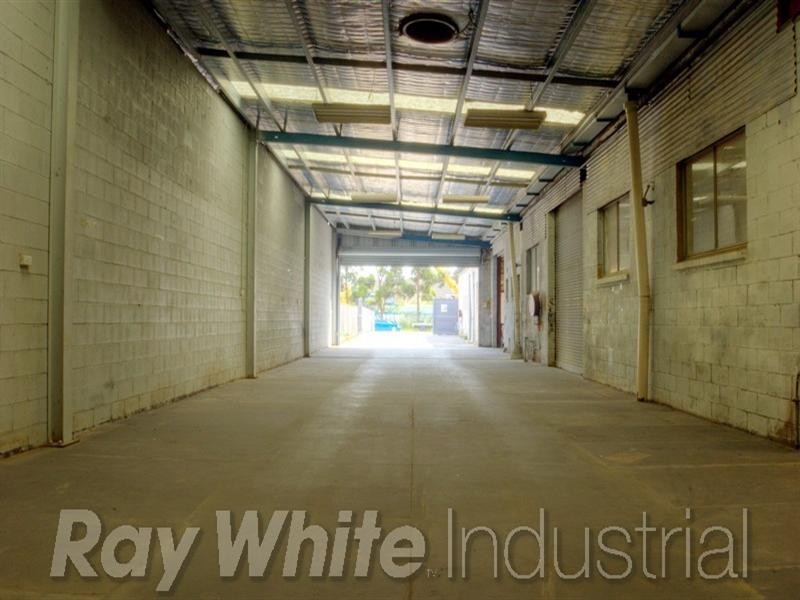 10 Seton Road, Moorebank NSW 2170