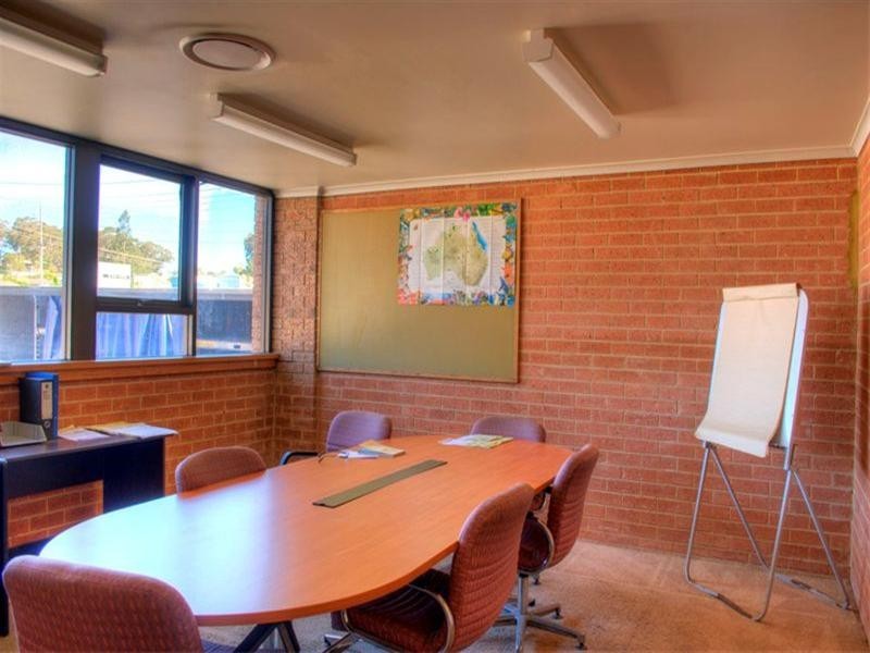 4 Powdrill Road, Prestons NSW 2170