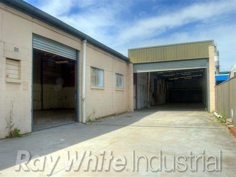 10 Seton Road, Moorebank NSW 2170