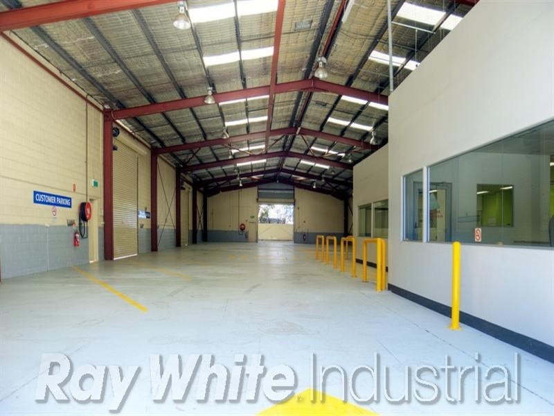 12 Centenary Avenue, Moorebank NSW 2170