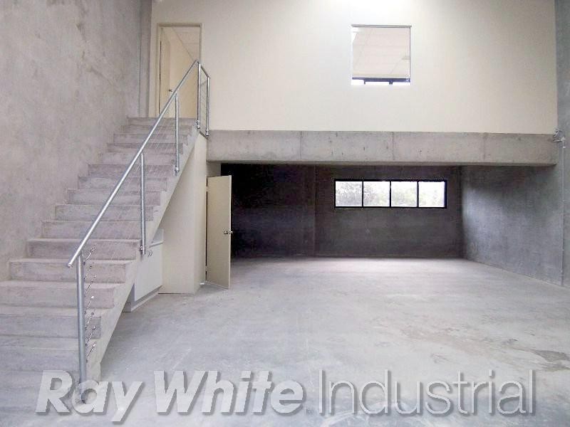 3/3 Kelso Crescent, Moorebank NSW 2170