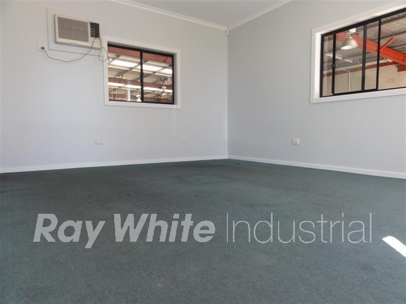 19 Clapham Road, Regents Park NSW 2143