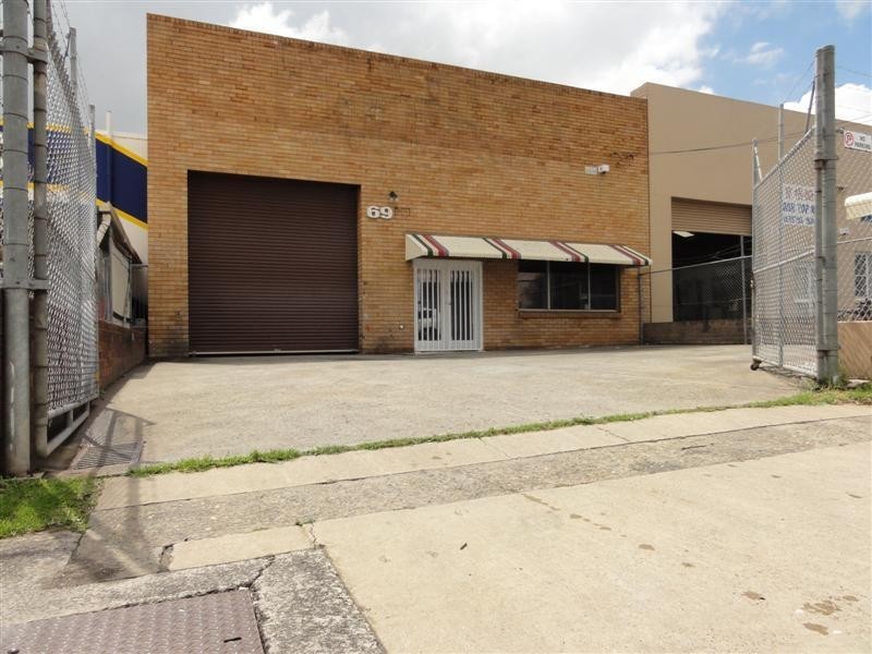 69 Rosedale Avenue, Greenacre NSW 2190
