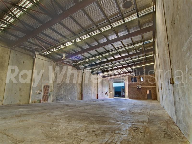 9 Pat Devlin Close, Chipping Norton NSW 2170