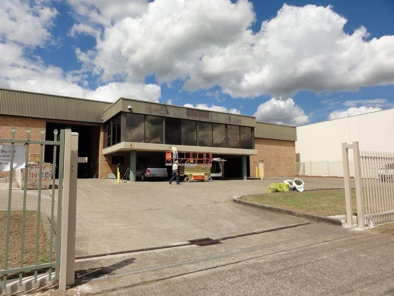 4 Mitchell Road, Moorebank NSW 2170