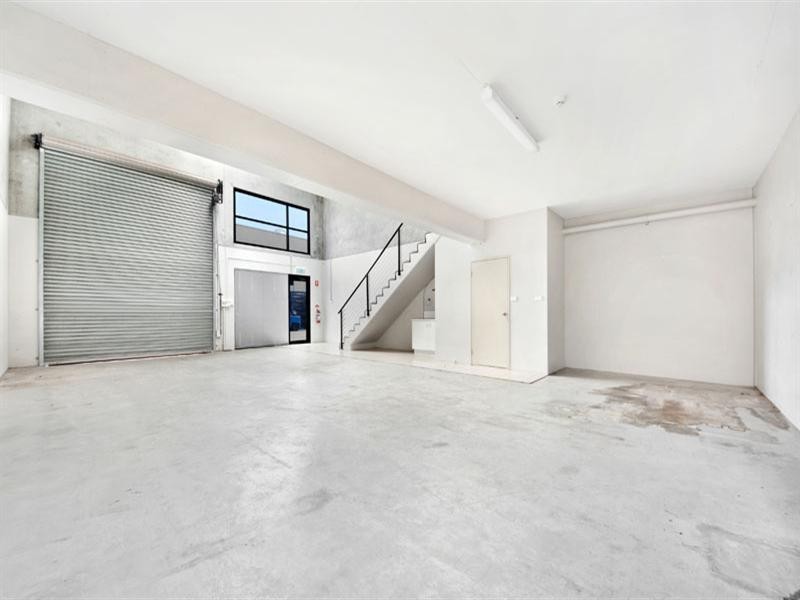 3/3 Kelso Crescent, Moorebank NSW 2170