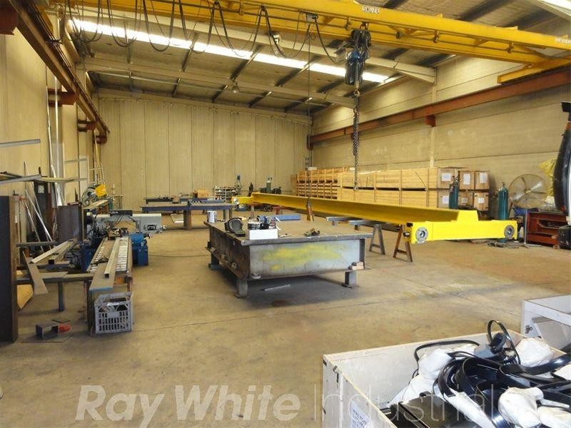 1/4 Pat Devlin Close, Chipping Norton NSW 2170