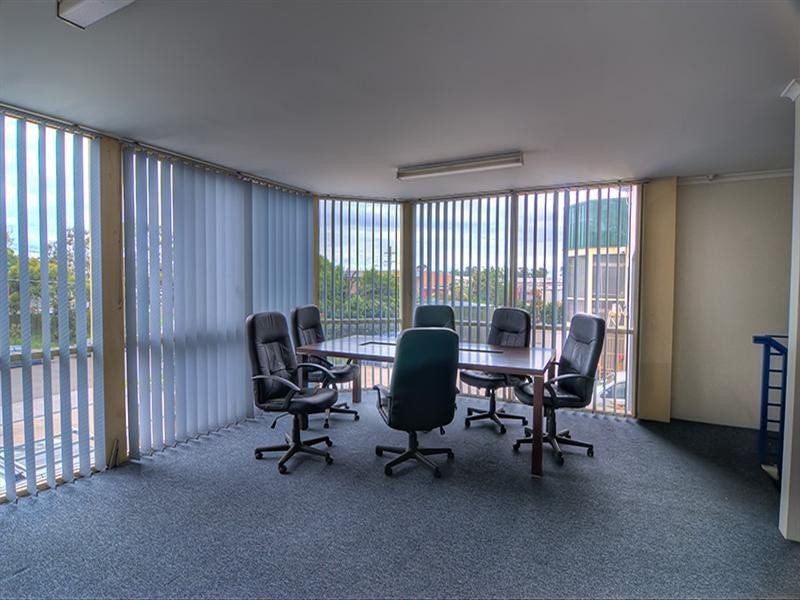 1/4 Pat Devlin Close, Chipping Norton NSW 2170