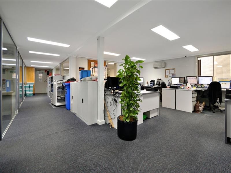 9 Garema Circuit, Kingsgrove NSW 2208