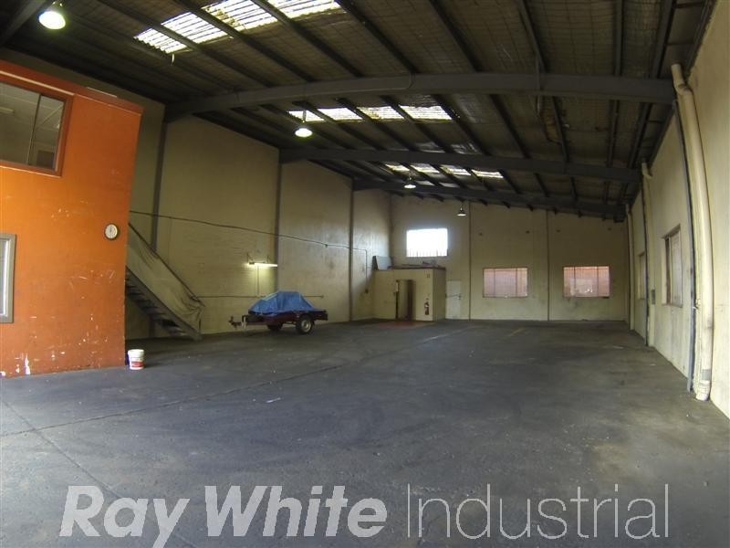 3/36 Seton Road, Moorebank NSW 2170