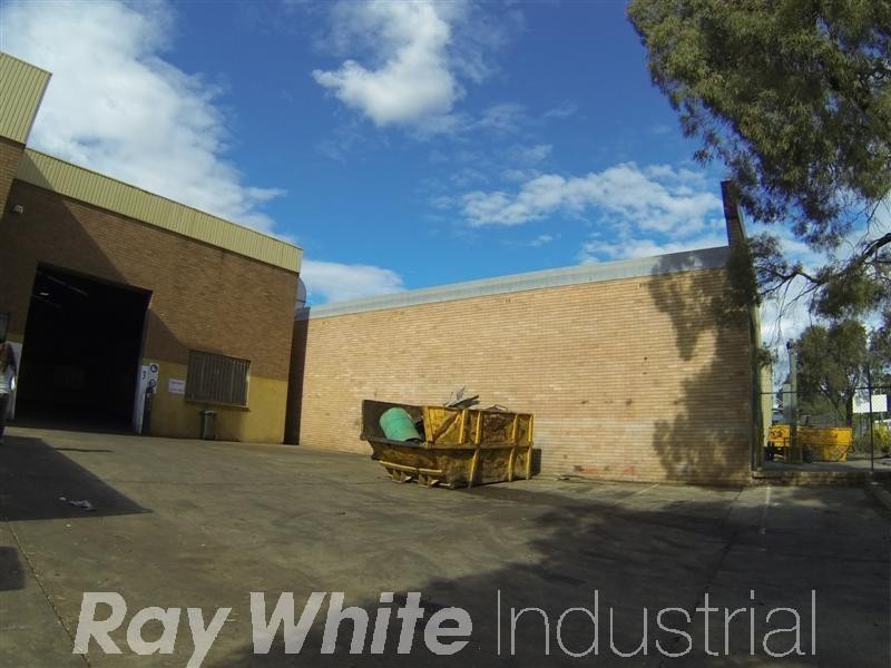 3/36 Seton Road, Moorebank NSW 2170