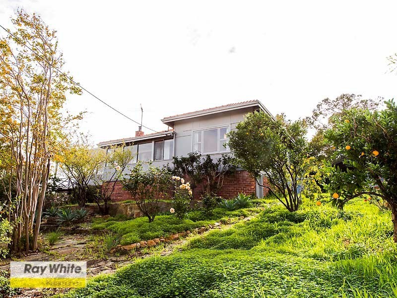 3 Hillside Crescent, Gooseberry Hill WA 6076