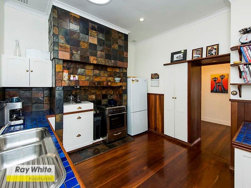 3 Hillside Crescent, Gooseberry Hill WA 6076