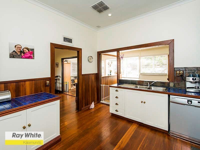 3 Hillside Crescent, Gooseberry Hill WA 6076