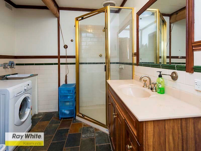 3 Hillside Crescent, Gooseberry Hill WA 6076