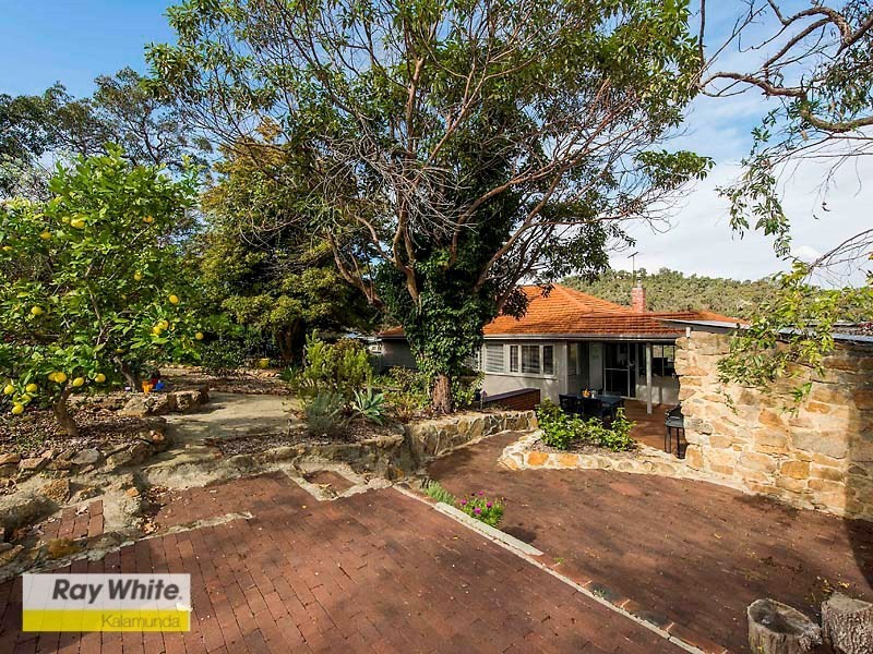 3 Hillside Crescent, Gooseberry Hill WA 6076