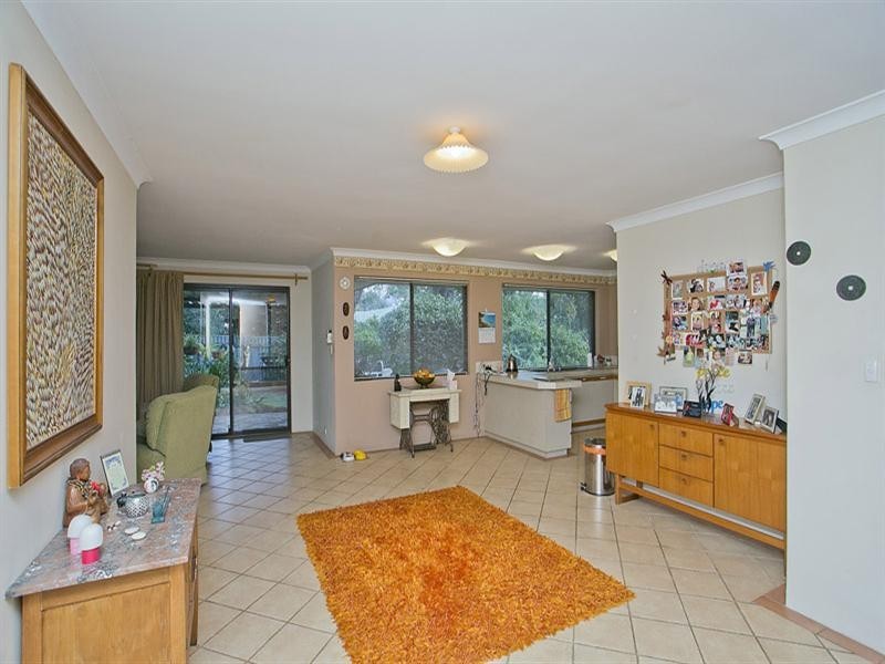 14 Anthony Street, Lesmurdie WA 6076