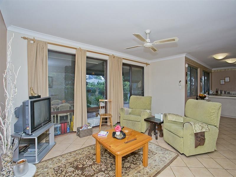 14 Anthony Street, Lesmurdie WA 6076