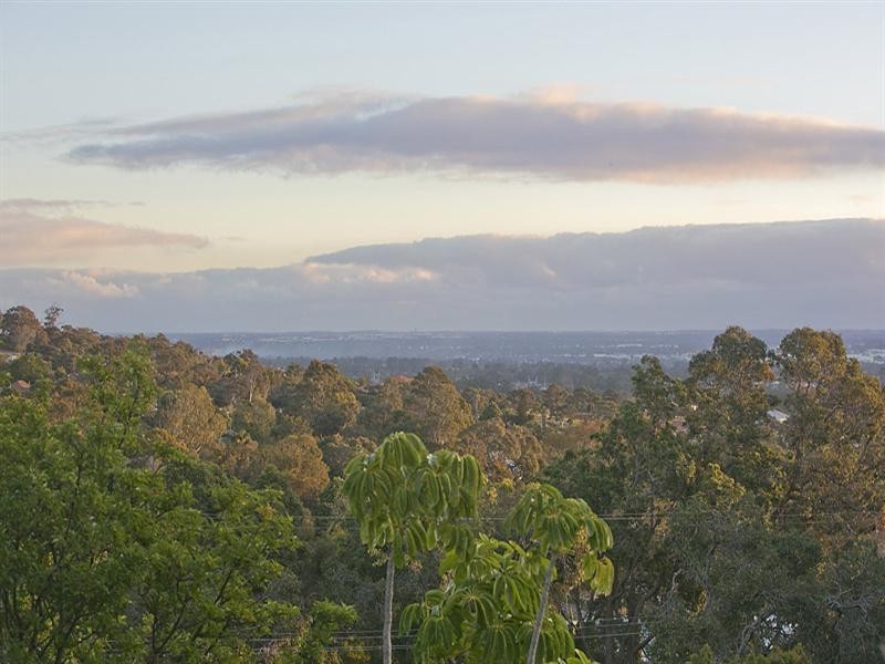 3 Hillside Crescent, Gooseberry Hill WA 6076