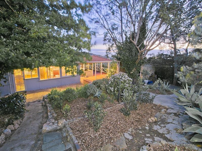 3 Hillside Crescent, Gooseberry Hill WA 6076