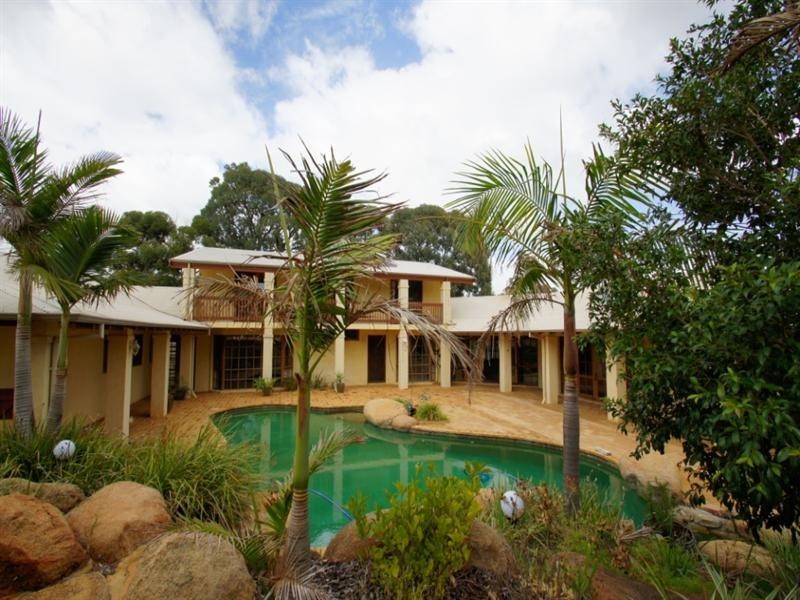 228 Holmes Road, Forrestfield WA 6058