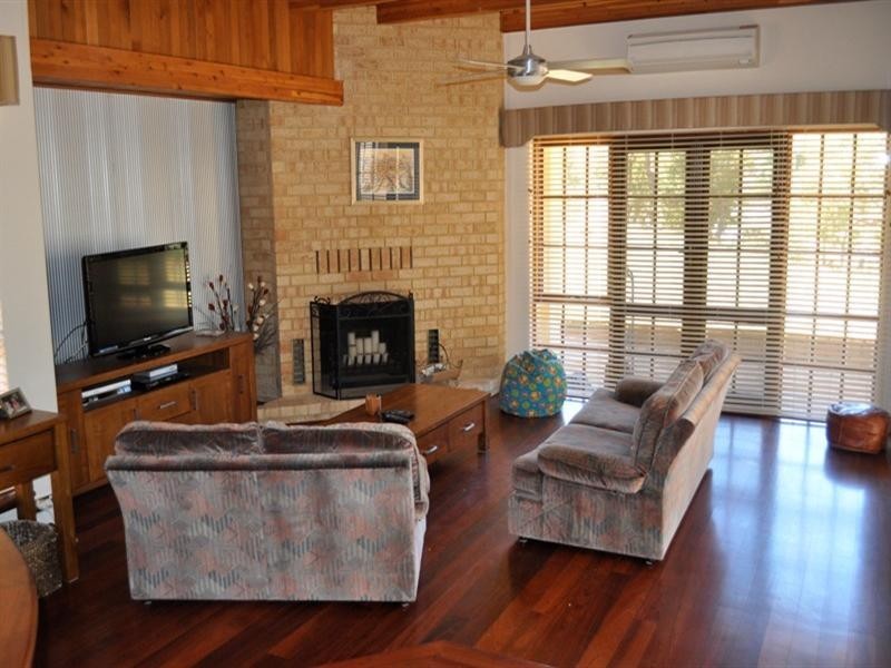 228 Holmes Road, Forrestfield WA 6058