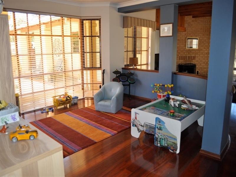 228 Holmes Road, Forrestfield WA 6058