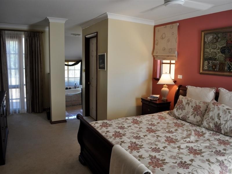 228 Holmes Road, Forrestfield WA 6058