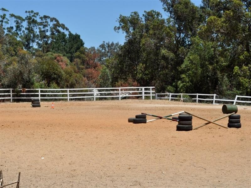 228 Holmes Road, Forrestfield WA 6058