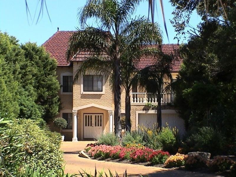 9 Graham Road, Gooseberry Hill WA 6076