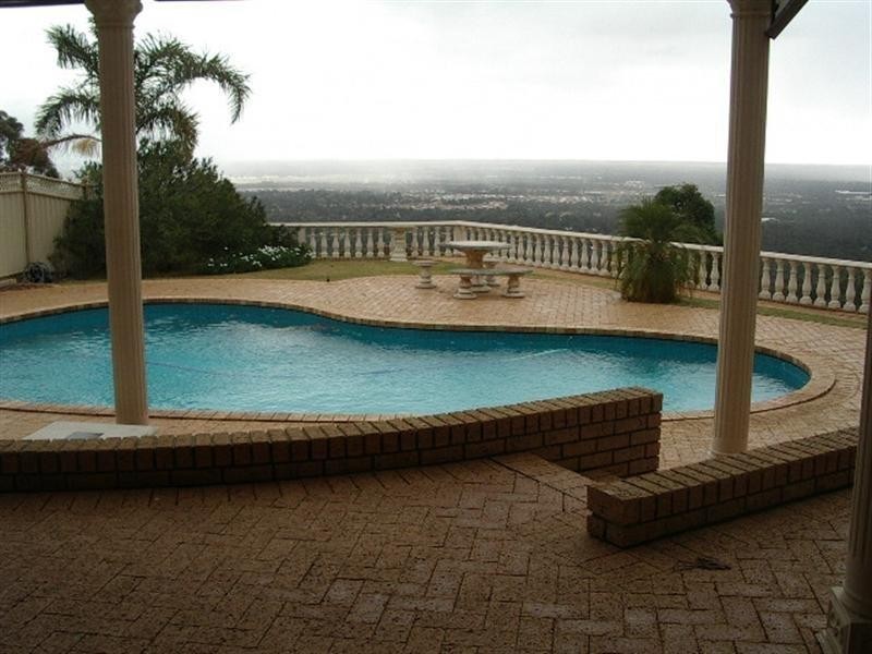 9 Graham Road, Gooseberry Hill WA 6076