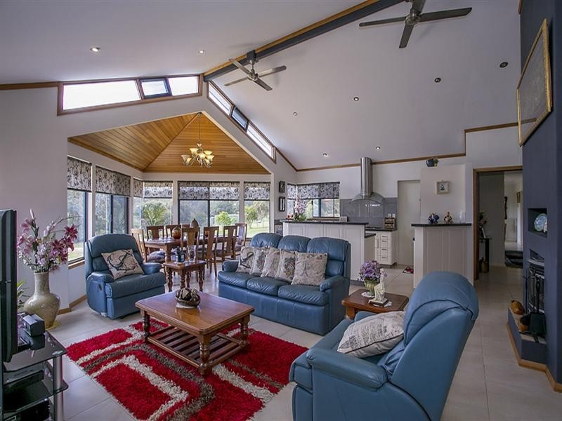 165 Ridge Hill Road, Gooseberry Hill WA 6076