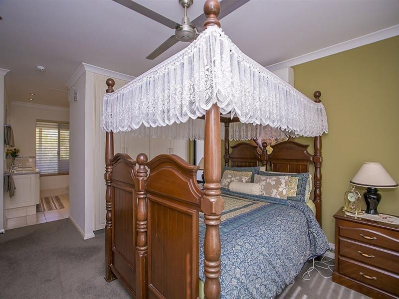 165 Ridge Hill Road, Gooseberry Hill WA 6076