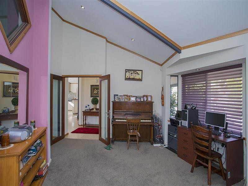 165 Ridge Hill Road, Gooseberry Hill WA 6076