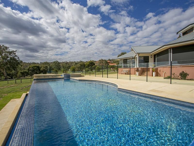 165 Ridge Hill Road, Gooseberry Hill WA 6076