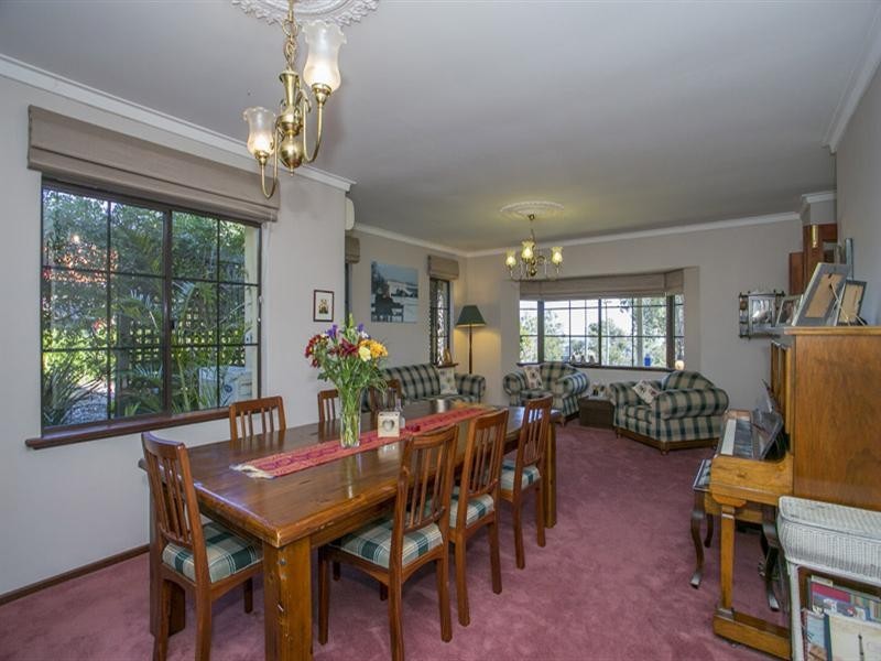 16 Maxine Court, Lesmurdie WA 6076