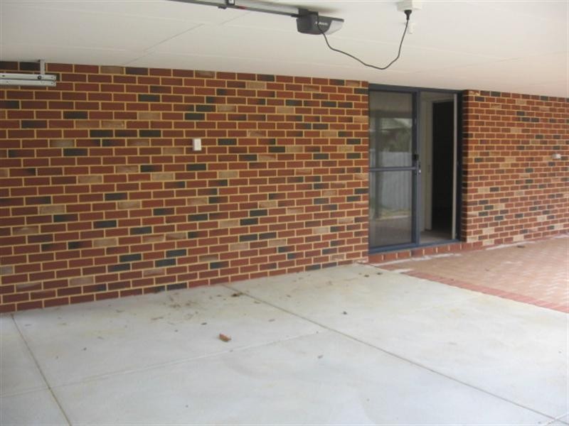 24 Edinburgh Road, Forrestfield WA 6058