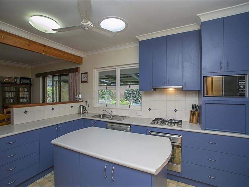 15 Lindsay Street, Kalamunda WA 6076