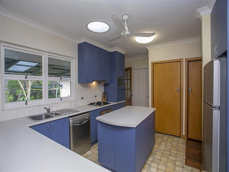 15 Lindsay Street, Kalamunda WA 6076