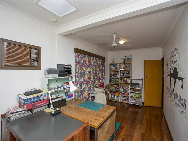 15 Lindsay Street, Kalamunda WA 6076