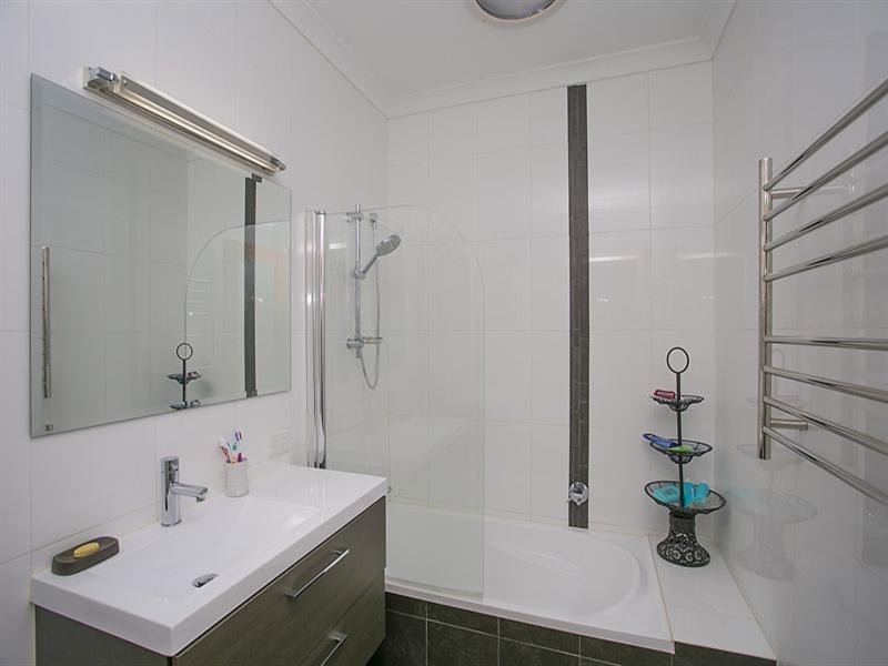 15 Lindsay Street, Kalamunda WA 6076